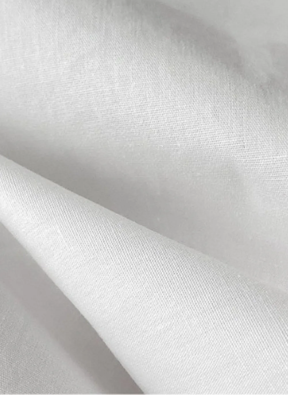 100% Crisp Cotton Front Bib Shirt with High-Neck and Tie Eyelet Cuffs