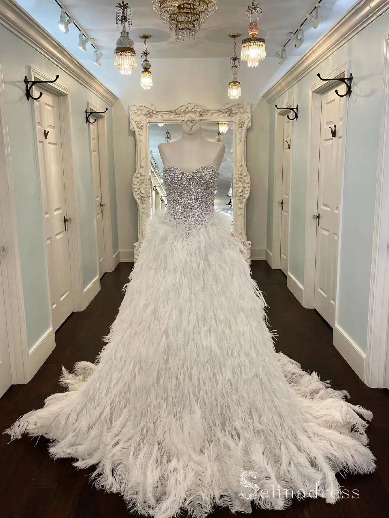 Chic A-line Sweetheart White Feather Beading Prom Dresses Modest Evening Dresses MLH2030