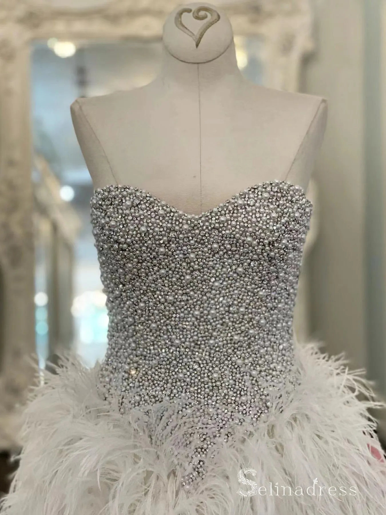 Chic A-line Sweetheart White Feather Beading Prom Dresses Modest Evening Dresses MLH2030