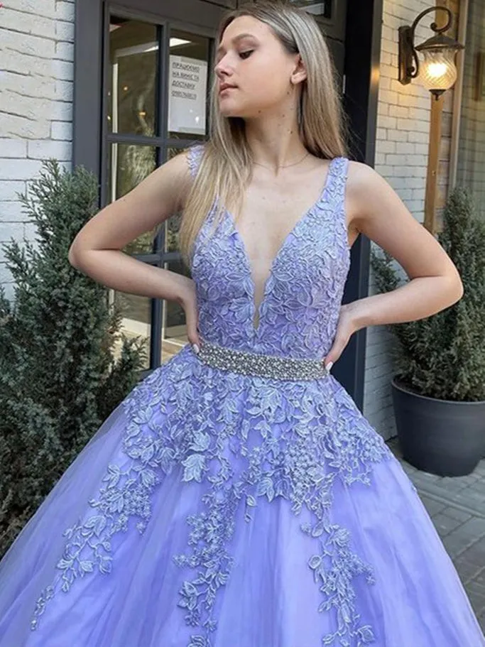 Chic A-line V neck Lavender Long Prom Dresses Applique Lace Evening Gowns CBD560