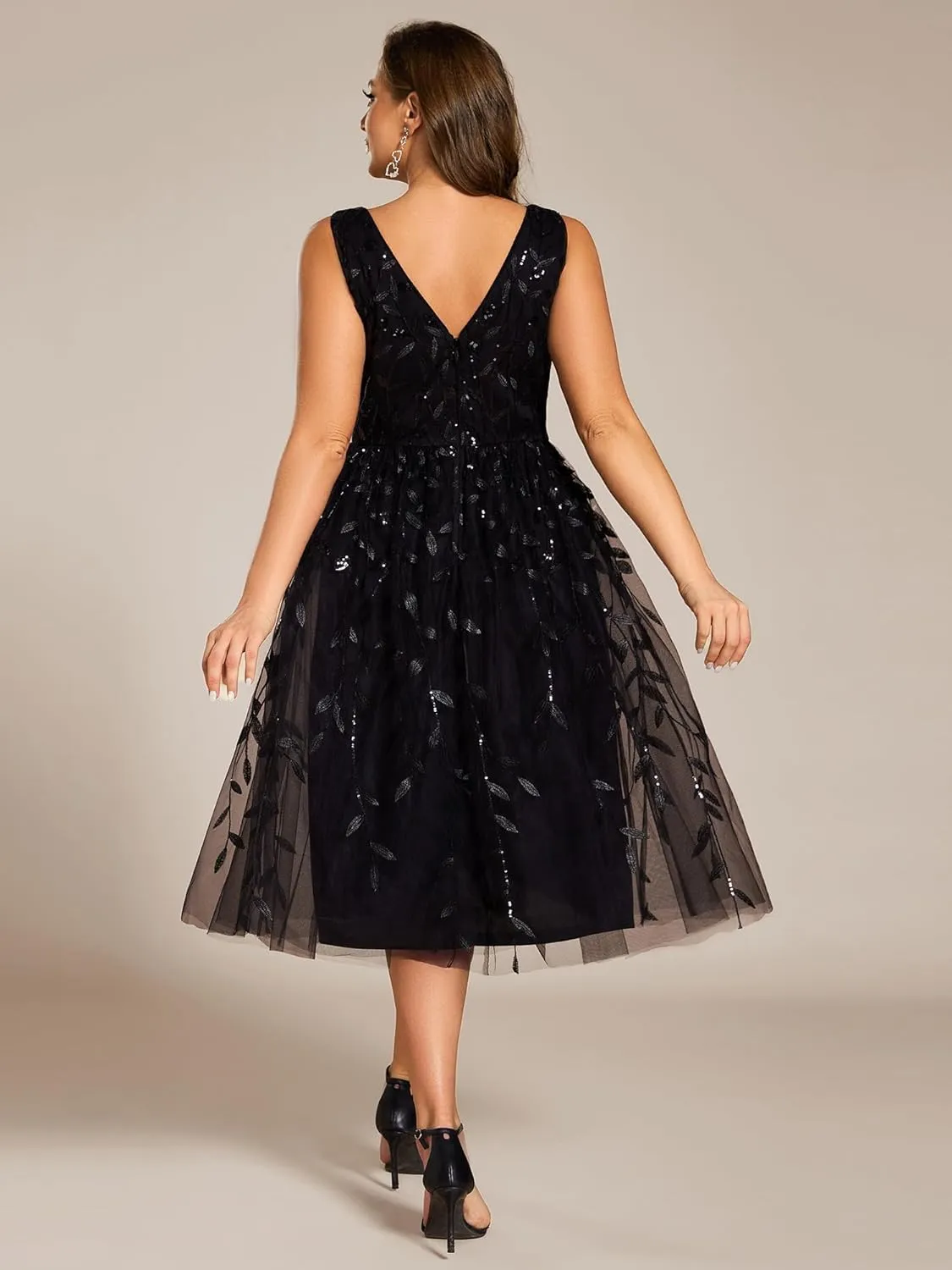 Ever-Pretty A Line V Neck Sleeveless Sequin Plus Size Midi Summer Cocktail Wedding Guest Dresses for Curvy Women 02106-DA