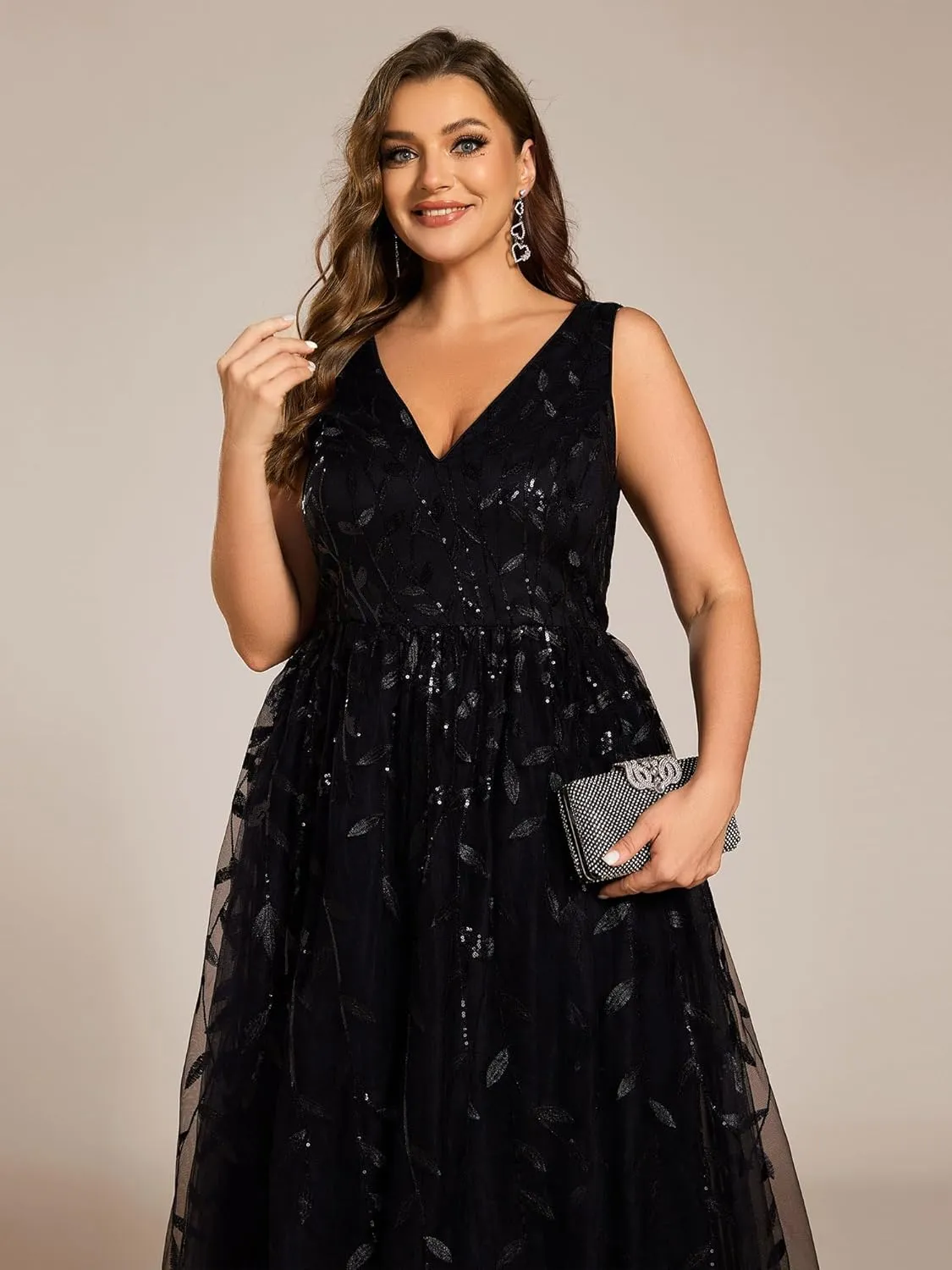 Ever-Pretty A Line V Neck Sleeveless Sequin Plus Size Midi Summer Cocktail Wedding Guest Dresses for Curvy Women 02106-DA