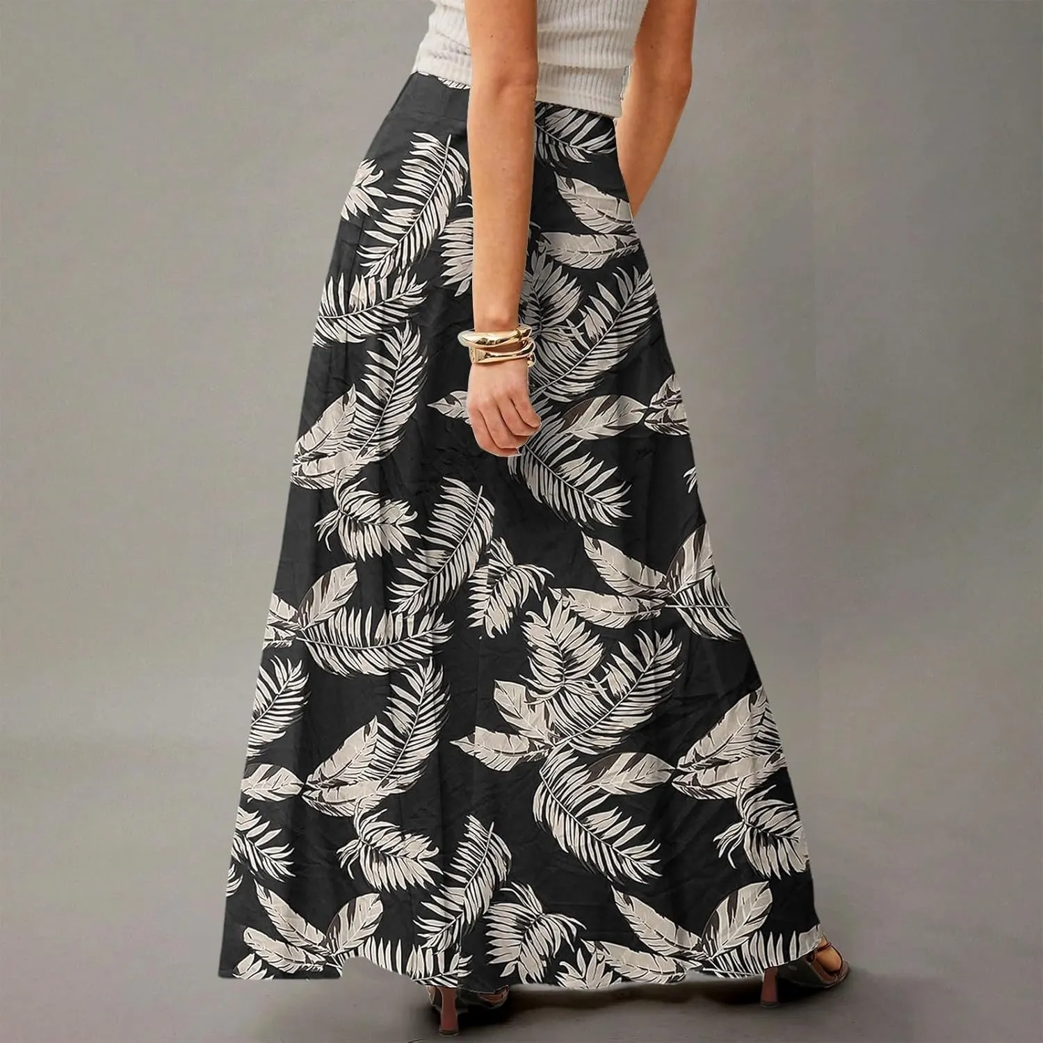 HAVUITYY Women's 2025 Bohemian Long Skirts Ditzy Floral Print Flowy High Waist A Line Summer Maxi Skirts for Women