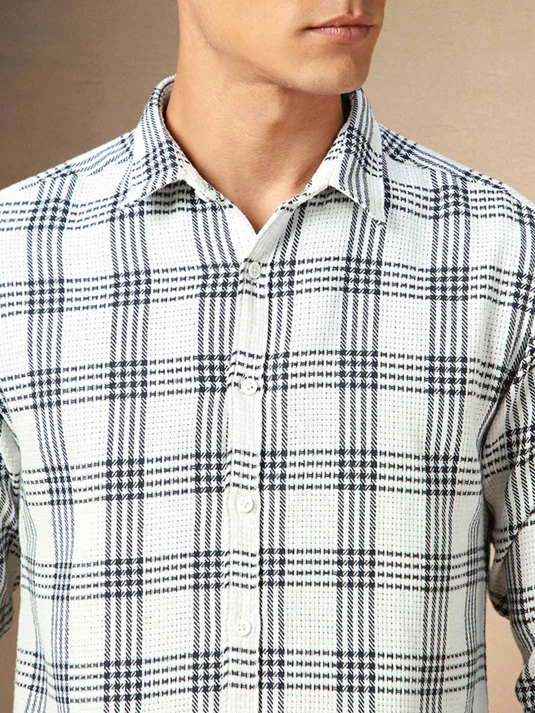Men's White Checks Spread Collar Full Sleeves Casual Shirt